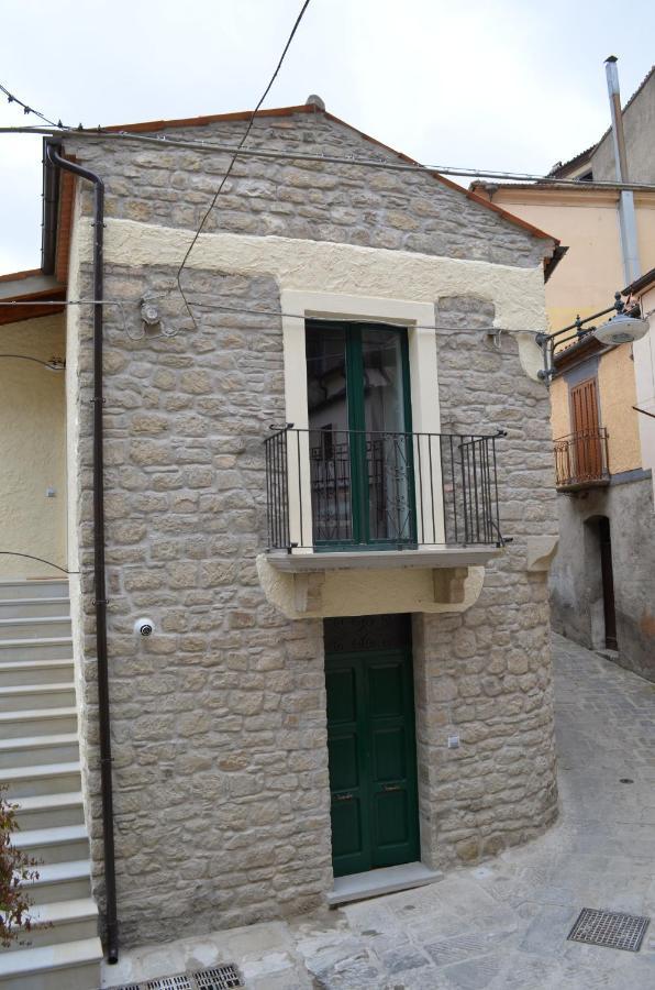 B&B La Casa Di Giulietta Castelmezzano Kültér fotó