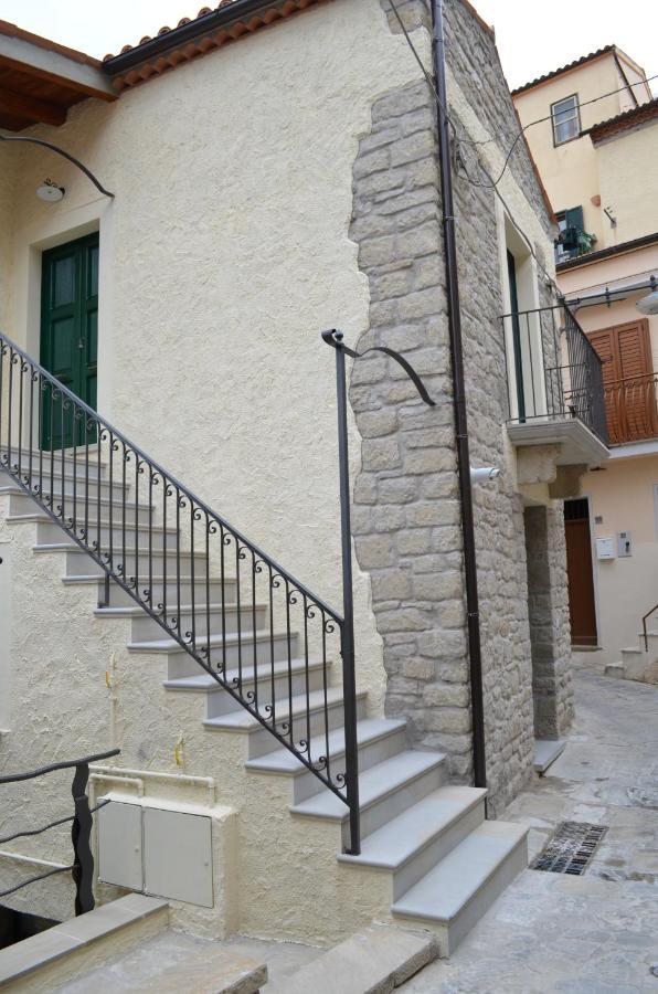 B&B La Casa Di Giulietta Castelmezzano Kültér fotó