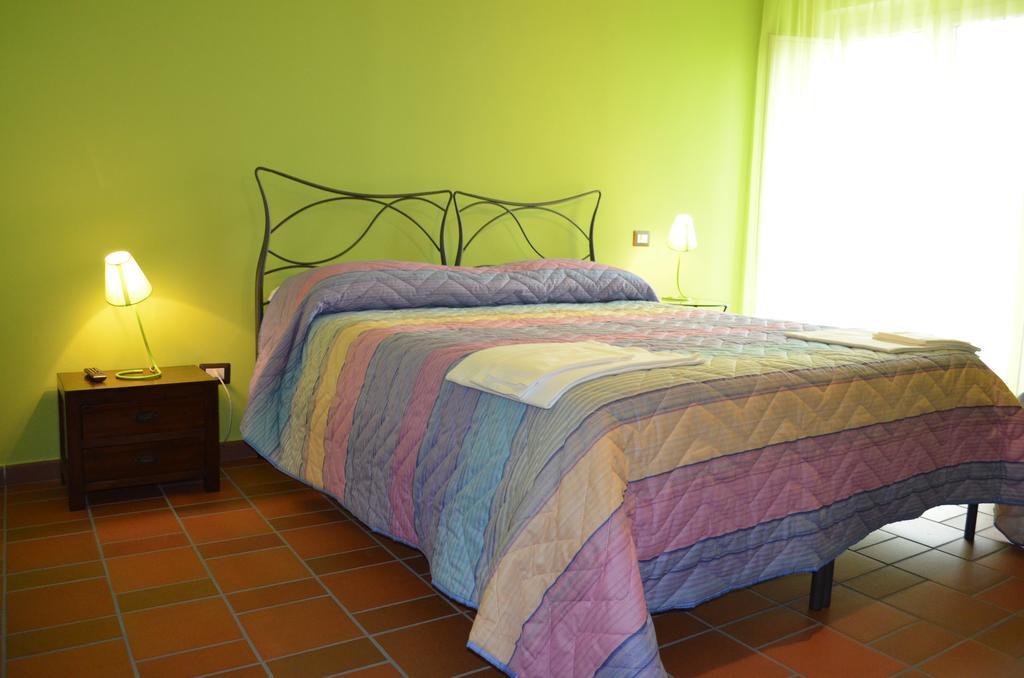 B&B La Casa Di Giulietta Castelmezzano Szoba fotó